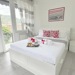 Liguria 4 - Centro A 2 Minuti Dal Mare Apartment