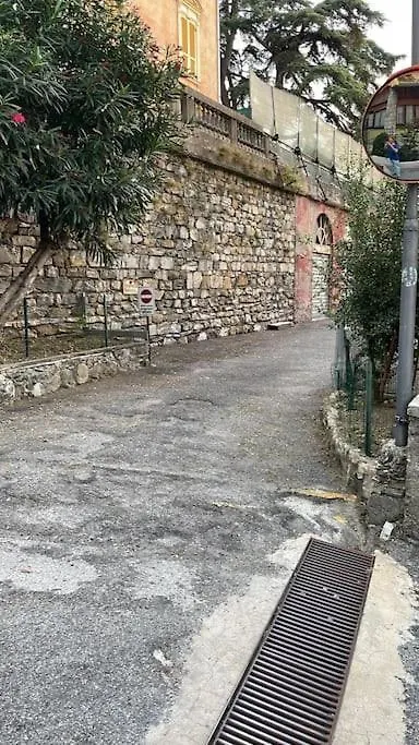 Casamore Privacy E Panorama Comodo A Tutti I Servizi Silenzioso Posto Auto E Box Per Auto Piccole E Moto Recco 0*,  Italy